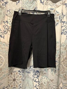 Women's Black High-Rise Athletic Shorts with Side Pockets